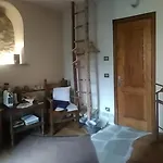 Bed & Breakfast L'abric - Centro Storico Di Limonetto 3*