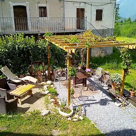 Frühstückspension L'abric - Centro Storico Di Limonetto 3*