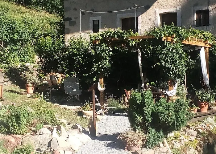 Bed & Breakfast L'abric - Centro Storico Di Limonetto